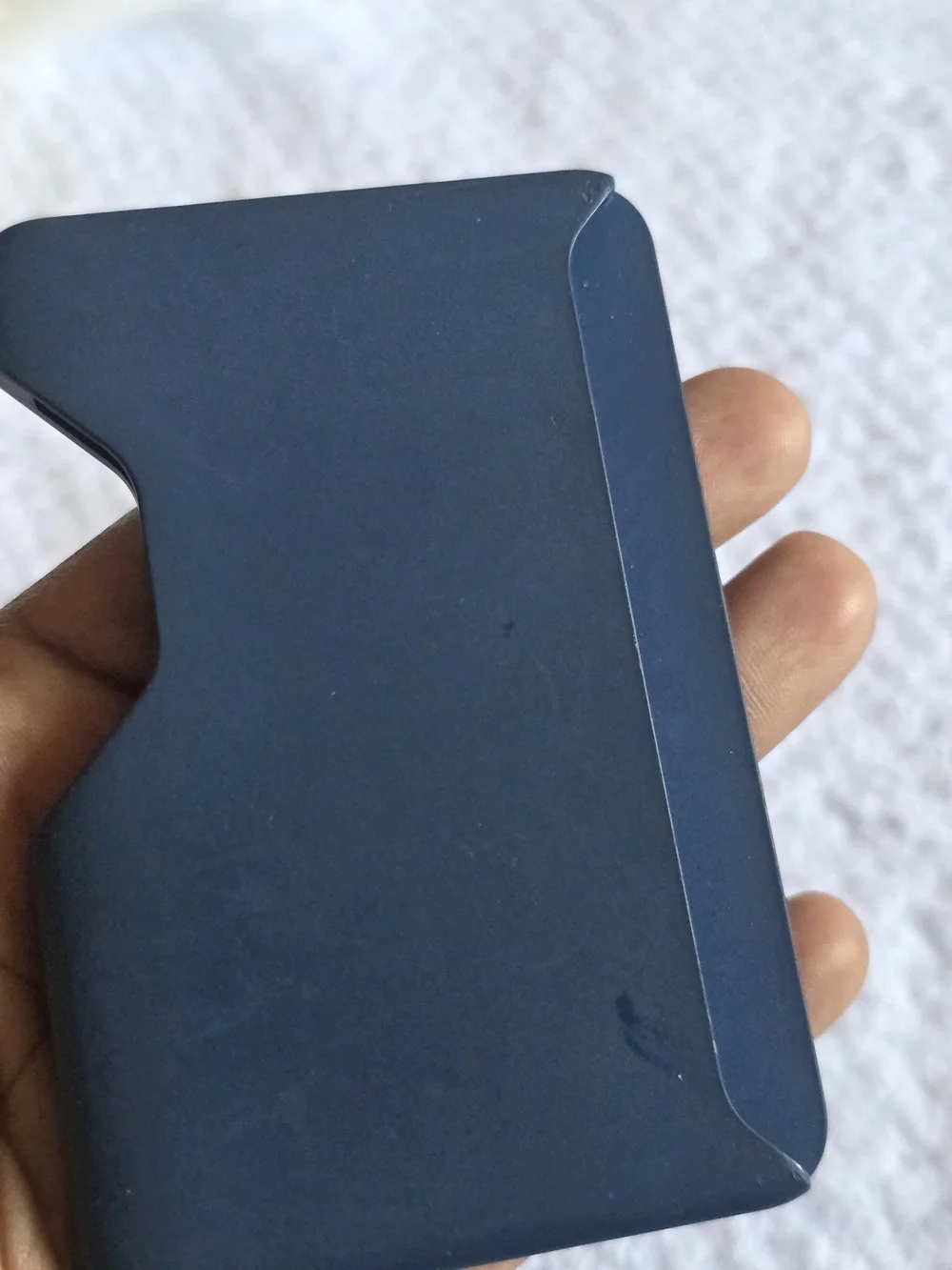 speck Black Slim Card Wallet with Grippy Back